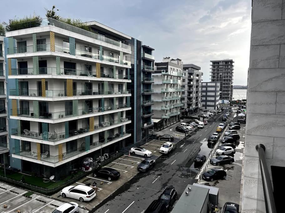 Romeo'S Beachfront Apartment By Loft, Hotel Opera And White Tower Mamaia Eksteriør bilde
